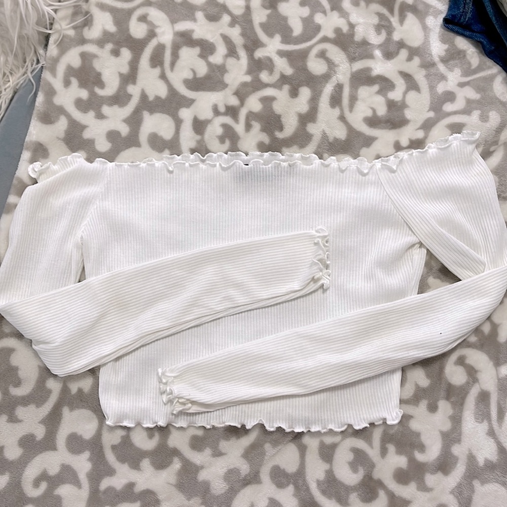 Off the shoulder cropped ruffle top